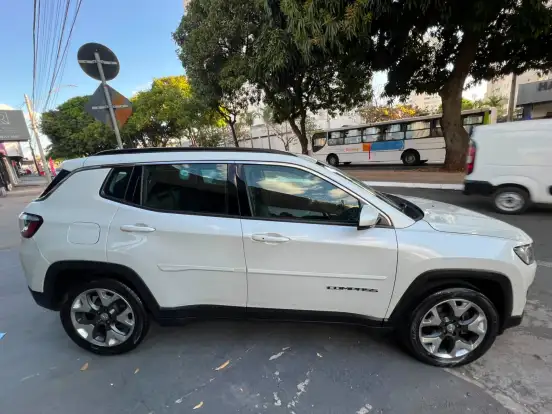 JEEP-COMPASS-2.0 16V FLEX LONGITUDE AUTOMÁTICO JEEP-COMPASS-2019