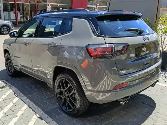 JEEP-COMPASS-2.0 HURRICANE 4 TURBO GASOLINA BLACKHAWK AT9 JEEP-COMPASS-2025