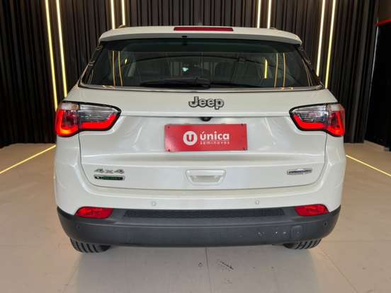 JEEP-COMPASS-2.0 16V DIESEL LONGITUDE 4X4 AUTOMÁTICO JEEP-COMPASS-2018