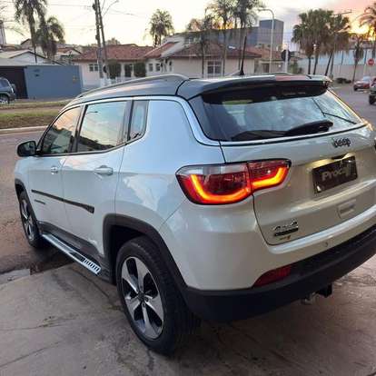 JEEP-COMPASS-2.0 16V DIESEL LONGITUDE 4X4 AUTOMÁTICO JEEP-COMPASS-2017