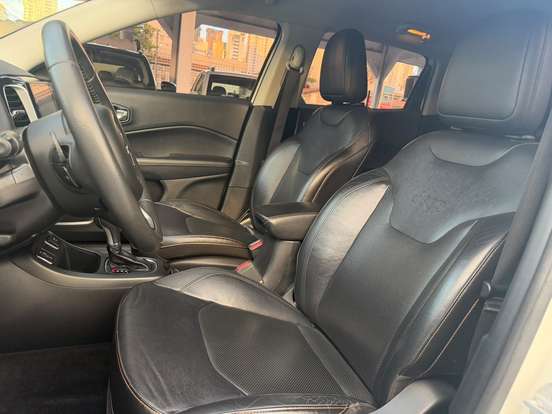 JEEP-COMPASS-2.0 16V FLEX LONGITUDE AUTOMÁTICO JEEP-COMPASS-2018