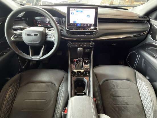 JEEP-COMPASS-2.0 HURRICANE 4 TURBO GASOLINA BLACKHAWK AT9 JEEP-COMPASS-2024