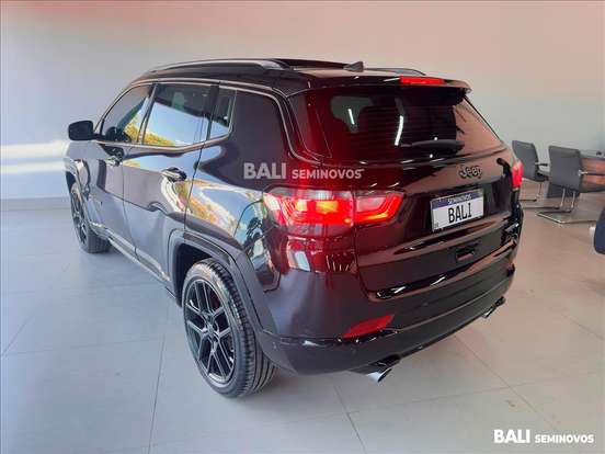 JEEP-COMPASS-2024
