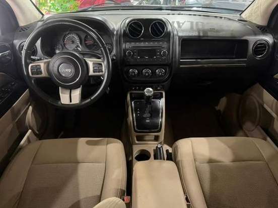 JEEP-COMPASS-2.0 SPORT 4X2 16V GASOLINA 4P AUTOMÁTICO JEEP-COMPASS-2012