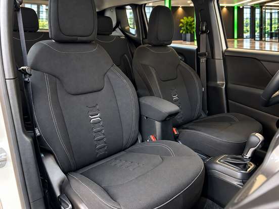 JEEP-RENEGADE-2025