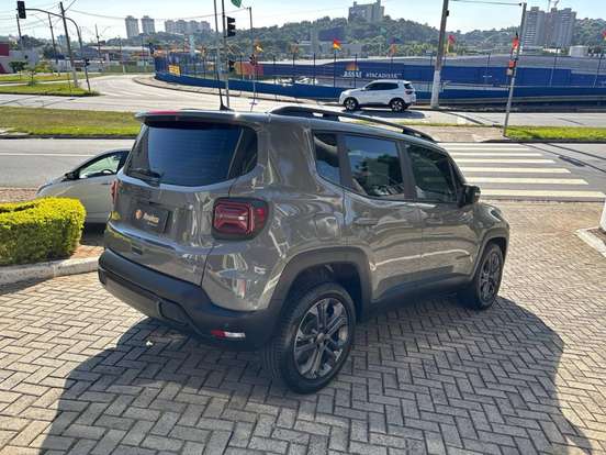JEEP-RENEGADE-1.3 T270 TURBO FLEX NIGHT EAGLE AT6 JEEP-RENEGADE-2024