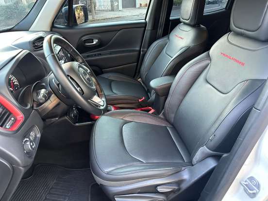JEEP-RENEGADE-2.0 16V TURBO DIESEL TRAILHAWK 4P 4X4 AUTOMÁTICO JEEP-RENEGADE-2018