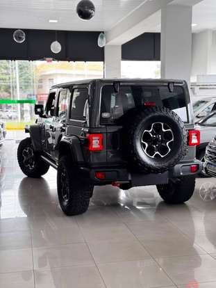 JEEP-WRANGLER-2023