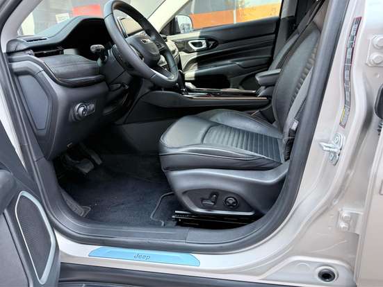 JEEP-COMMANDER-2021