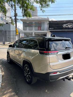 JEEP-COMMANDER-2021