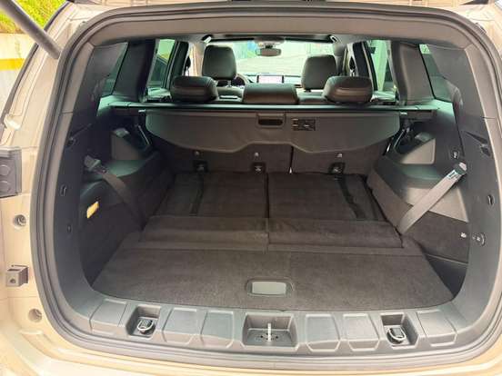 JEEP-COMMANDER-2021