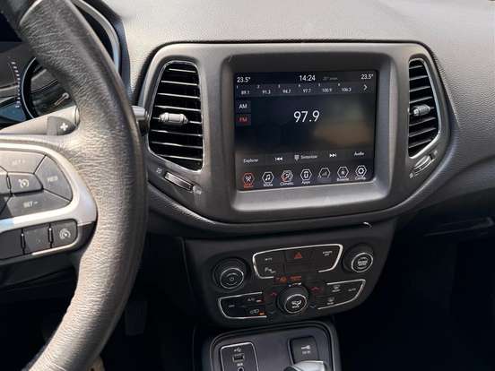 JEEP-COMPASS-2.0 16V FLEX LONGITUDE AUTOMÁTICO JEEP-COMPASS-2018