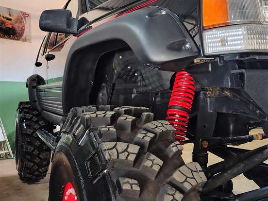 JEEP-GRAND CHEROKEE-5.2 LAREDO 4X4 V8 16V GASOLINA 4P AUTOMÁTICO JEEP-GRAND CHEROKEE-1995