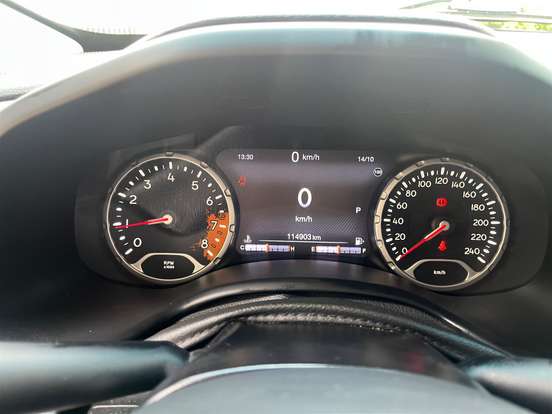 JEEP-RENEGADE-1.8 16V FLEX LONGITUDE 4P AUTOMÁTICO JEEP-RENEGADE-2015
