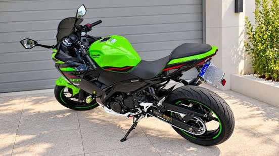 KAWASAKI-NINJA 400-2022