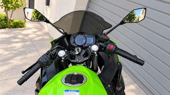 KAWASAKI-NINJA 400-2022