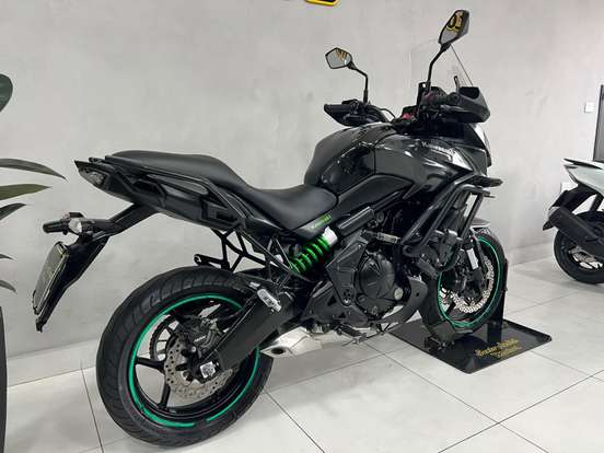 KAWASAKI-VERSYS-2016