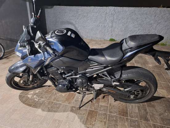 KAWASAKI-Z900-2022