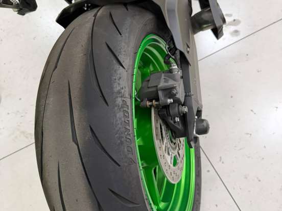 KAWASAKI-Z900 R EDITION KAWASAKI-Z900 R EDITION-2026