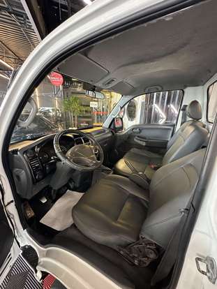 KIA-BONGO-2011