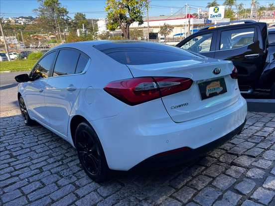 KIA-CERATO-1.6 SX 16V FLEX 4P AUTOMÁTICO KIA-CERATO-2015