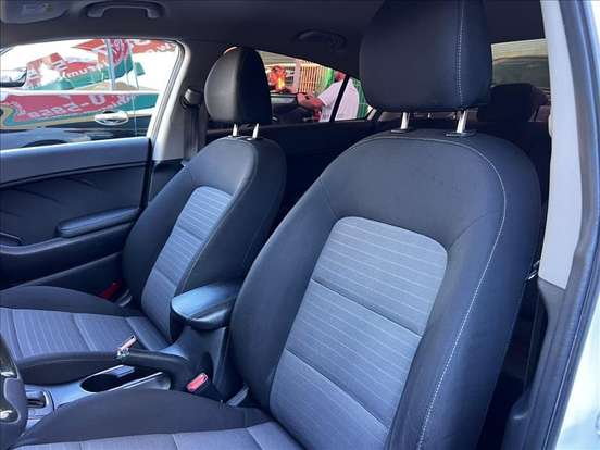KIA-CERATO-1.6 SX 16V FLEX 4P AUTOMÁTICO KIA-CERATO-2015
