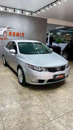 KIA-CERATO-1.6 SX 16V FLEX 4P AUTOMÁTICO KIA-CERATO-2010