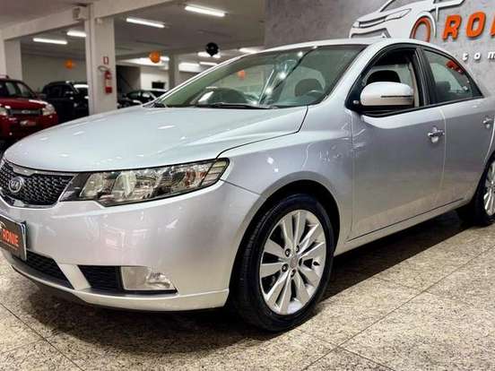 KIA-CERATO-1.6 SX 16V FLEX 4P AUTOMÁTICO KIA-CERATO-2010