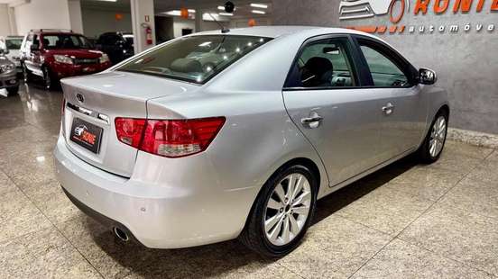 KIA-CERATO-1.6 SX 16V FLEX 4P AUTOMÁTICO KIA-CERATO-2010