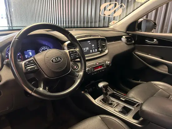 KIA-SORENTO-2.4 16V GASOLINA EX 7L AWD AUTOMÁTICO KIA-SORENTO-2018