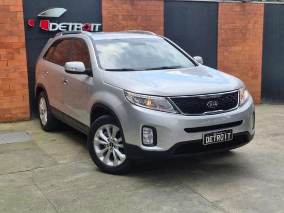 KIA-SORENTO-2014