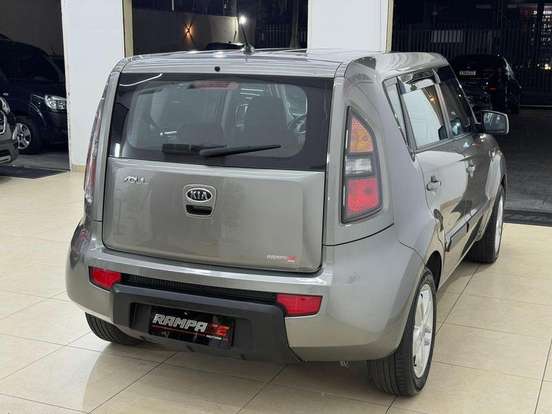 KIA-SOUL-2010