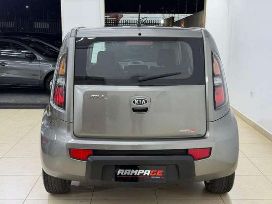 KIA-SOUL-2010