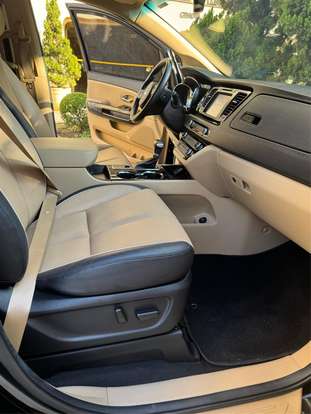 KIA-CARNIVAL-2018