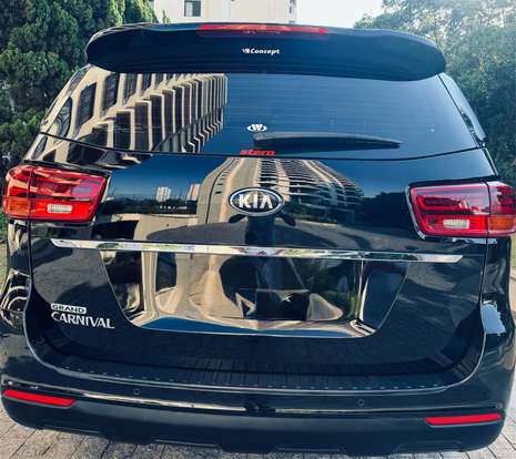 KIA-CARNIVAL-2018