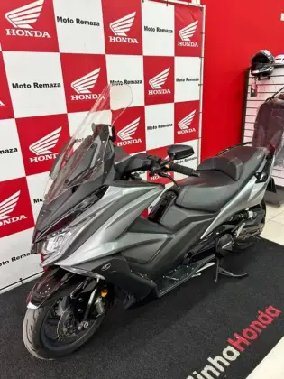 KYMCO AK 550i 