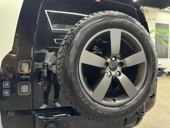 LAND ROVER-DEFENDER-2026