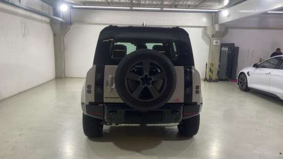 LAND ROVER-DEFENDER-2026