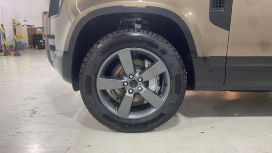 LAND ROVER-DEFENDER-2026
