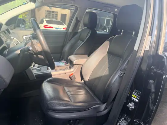 LAND ROVER-DISCOVERY SPORT-2015