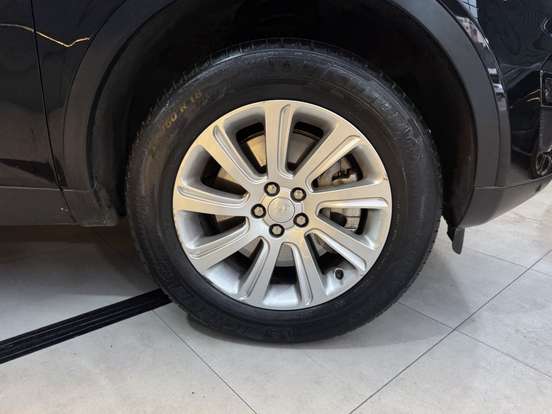 LAND ROVER-DISCOVERY SPORT-2.0 16V SI4 TURBO GASOLINA SE 4P AUTOMÁTICO LAND ROVER-DISCOVERY SPORT-2018