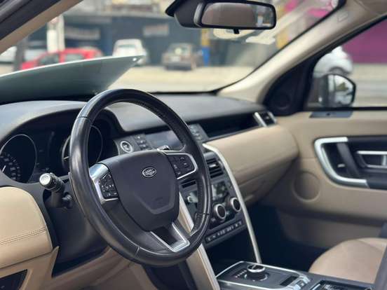 LAND ROVER-DISCOVERY SPORT-2017