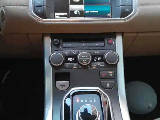 LAND ROVER-RANGE ROVER EVOQUE-2.0 PURE 4WD 16V GASOLINA 4P AUTOMÁTICO LAND ROVER-RANGE ROVER EVOQUE-2014