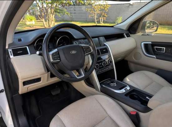 LAND ROVER-DISCOVERY SPORT-2016