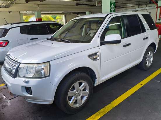LAND ROVER-FREELANDER 2-2011