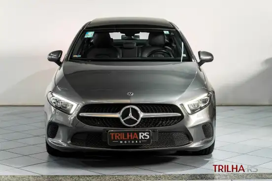 MERCEDES-BENZ-A 200-2020