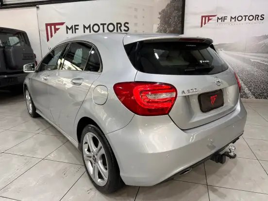 MERCEDES-BENZ-A 200-1.6 TURBO URBAN 16V GASOLINA 4P AUTOMÁTICO MERCEDES-BENZ-A 200-2014
