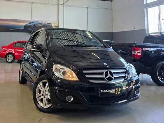 MERCEDES-BENZ-B 180-1.7 8V GASOLINA 4P AUTOMÁTICO MERCEDES-BENZ-B 180-2011