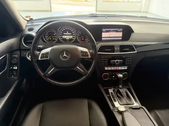 MERCEDES-BENZ-C 180-1.6 CGI SPORT 16V TURBO GASOLINA 4P AUTOMÁTICO MERCEDES-BENZ-C 180-2013