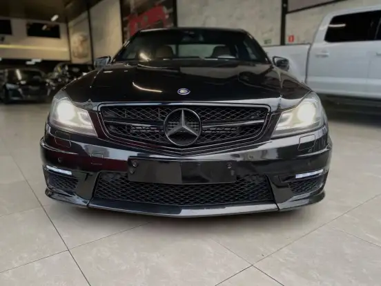 MERCEDES-BENZ-C 63 AMG-6.3 SEDAN V8 GASOLINA 4P AUTOMATICO MERCEDES-BENZ-C 63 AMG-2011